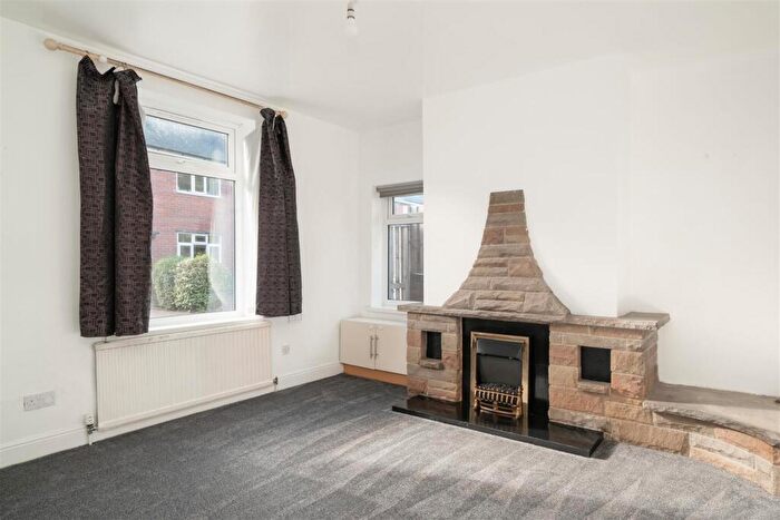 2 Bedroom End Of Terrace House To Rent In Rose Cottages, Hasland Road, Chesterfield, S41
