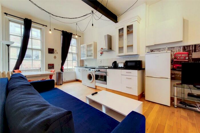 2 Bedroom Apartment To Rent In Hatton Wall, London, EC1N
