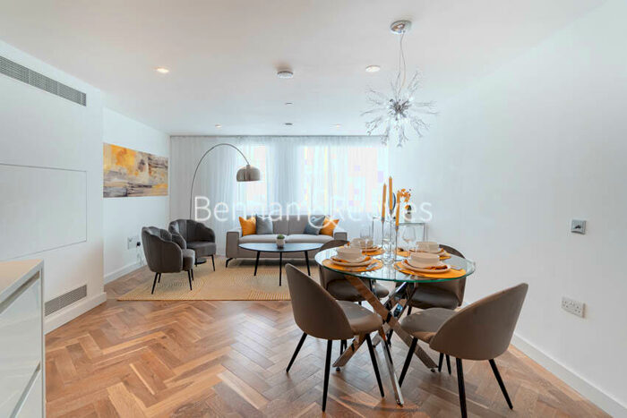 2 Bedroom Apartment To Rent In Eagle Point, City Road, EC1V
