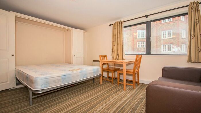 Studio To Rent In Hornsey Road, London, N7