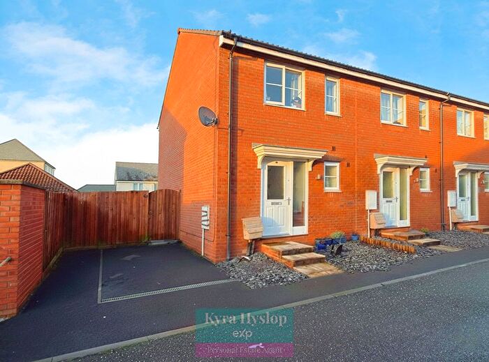 3 Bedroom Terraced House For Sale In Best Park, Cranbrook, Exeter, EX5