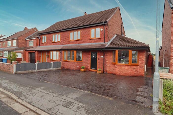3 Bedroom Semi-Detached House To Rent In Rose Avenue, Irlam, M44