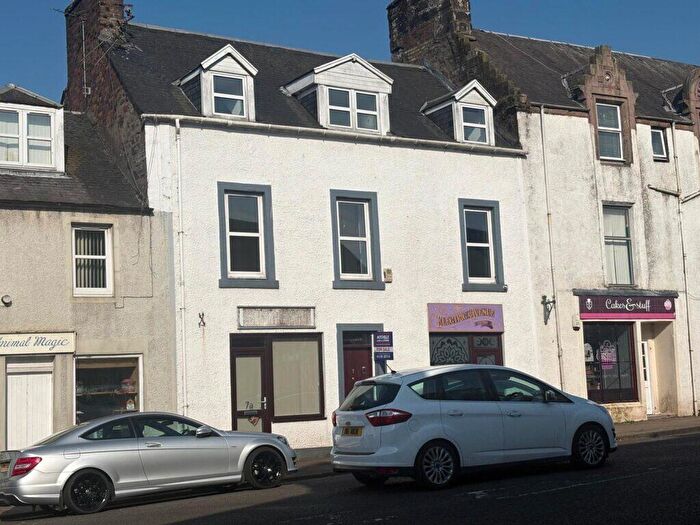 3 Bedroom Town House For Sale In Avenue Square, Stewarton, Kilmarnock, Ayrshire, KA3