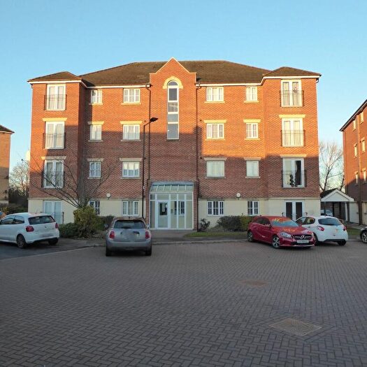 2 Bedroom Flat To Rent In Primrose Place, Bessacarr, Doncaster, DN4