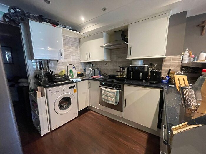 1 Bedroom Flat To Rent In High Road, Tottenham, N17