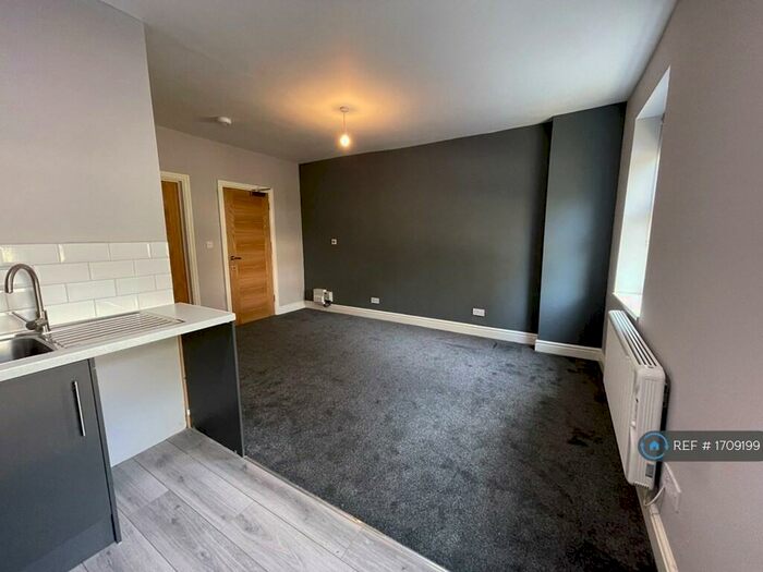 1 Bedroom Flat To Rent In Himley Road, Dudley, DY1