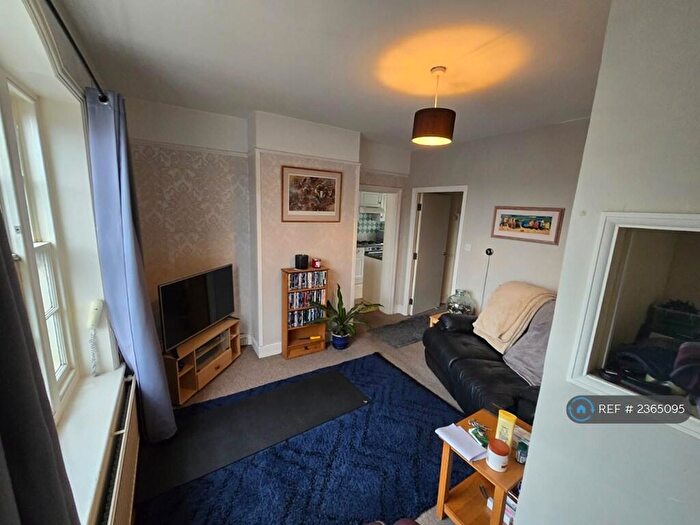 2 Bedroom Flat To Rent In Broad Street, Deal, CT14