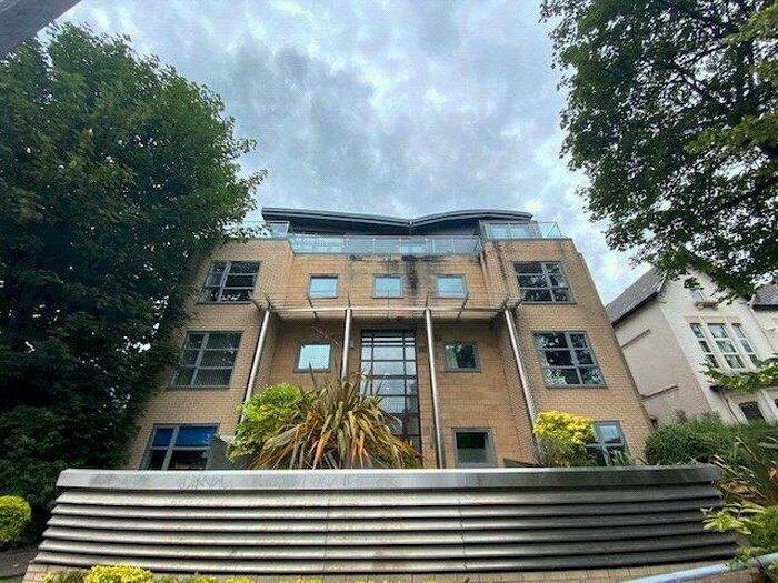 2 Bedroom Apartment To Rent In Withington Point, - Wilmslow Road, Withington, Manchester, M20