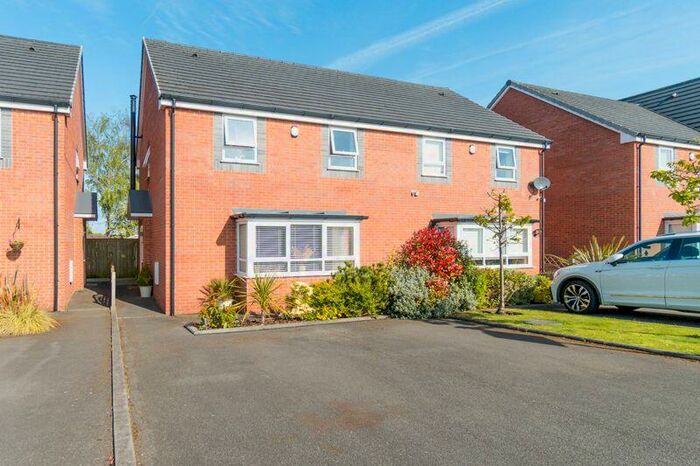 3 Bedroom Semi-Detached House For Sale In Summerwood Lane, Halsall, L39