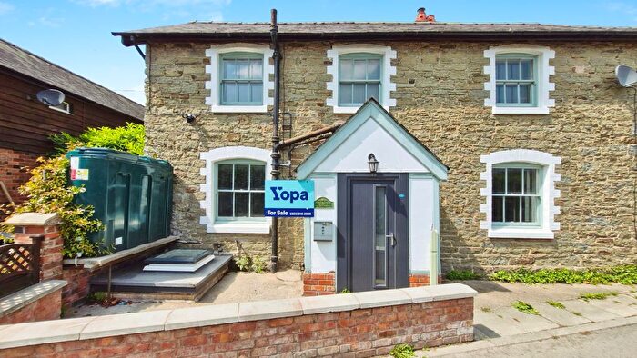 3 Bedroom Detached House For Sale In Bucknell, Bucknell, SY7