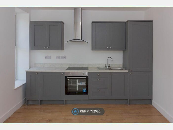 2 Bedroom Flat To Rent In Claude Road, Cardiff, CF24