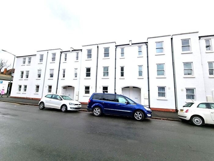 4 Bedroom Town House To Rent In Rai Court, Beauchamp Road, Leamington Spa, CV32