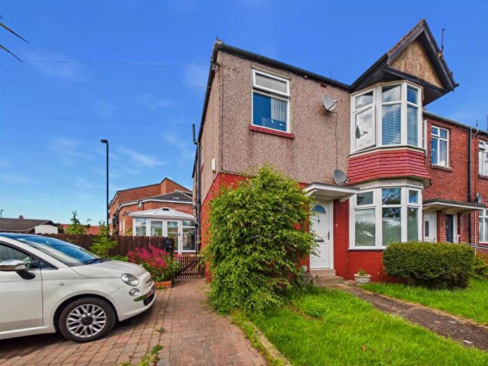2 Bedroom Flat For Sale In Closefield Grove, Whitley Bay, NE25