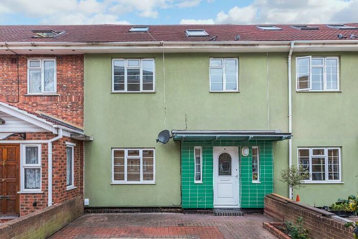 5 Bedroom Terraced House To Rent In Hearnshaw Street, Whitechapel, London, E14