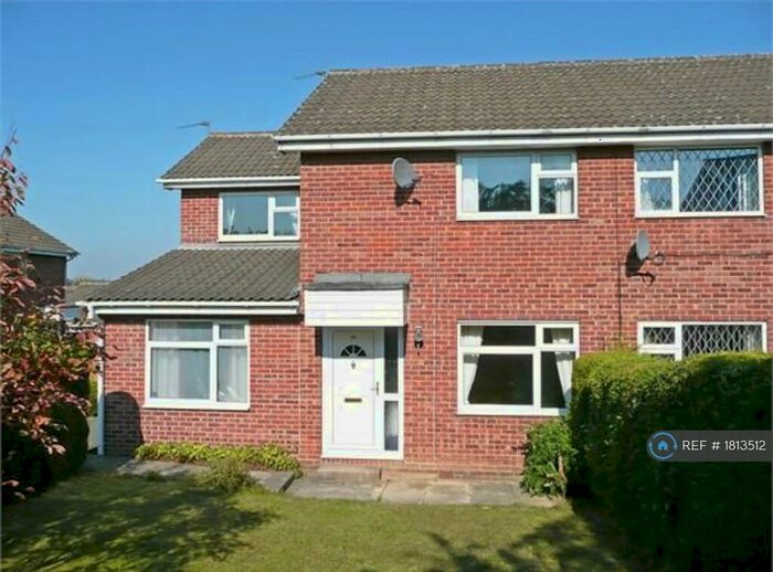 3 Bedroom Semi-Detached House To Rent In Blackburn Crescent, Chapeltown, Sheffield, S35