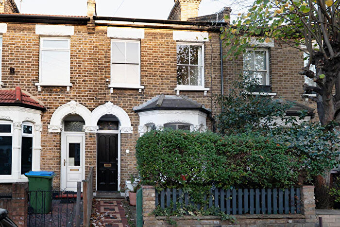 3 Bedroom Terraced House To Rent In Selby Road, Leytonstone, E11