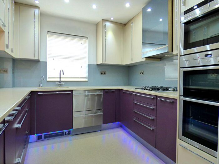 6 Bedroom Town House To Rent In Burgoyne Road, Southsea, PO5