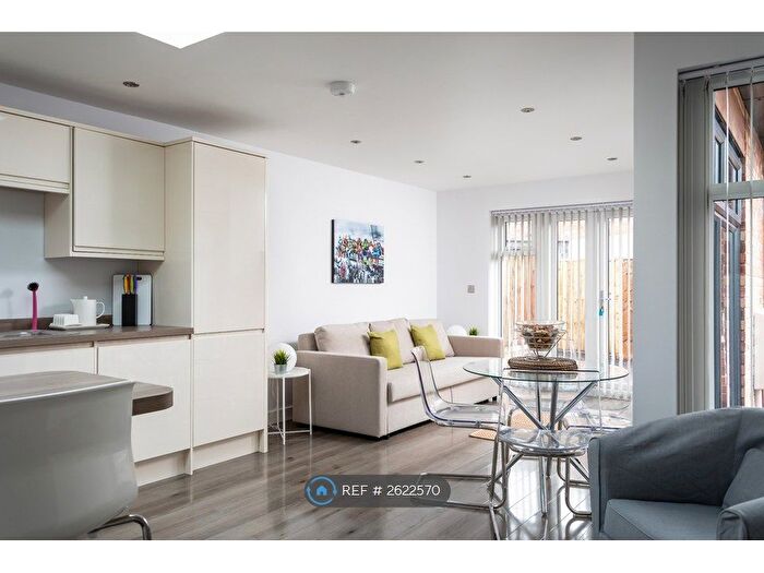 1 Bedroom Bungalow To Rent In Cromwell Road, Cheltenham, GL52