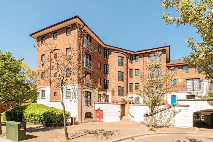 1 Bedroom Flat For Sale In Finland Street, Rotherhithe, SE16