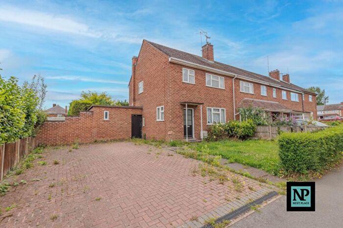 3 Bedroom Semi-Detached House To Rent In Bradestone Road, Nuneaton, CV11