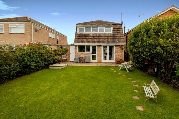 3 Bedroom Link Detached House For Sale In Beechwood Avenue, Stokesley, TS9