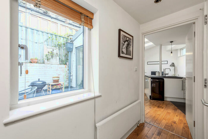 1 Bedroom Apartment For Sale In Liverpool Road, London, N1