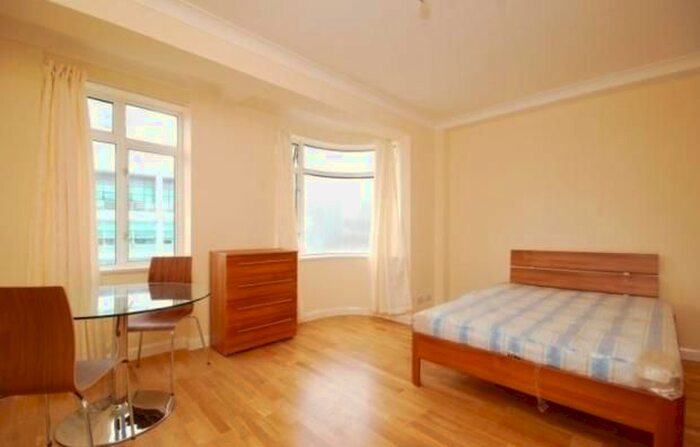 Studio To Rent In Euston Road, London, NW1
