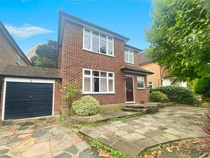 3 Bedroom Detached House To Rent In Effingham Close, Sutton, SM2