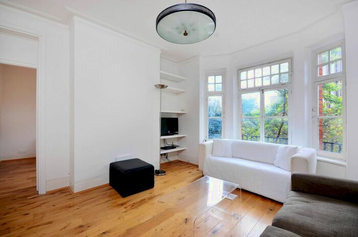2 Bedroom Flat To Rent In Avonmore Gardens, West Kensington, London, W14