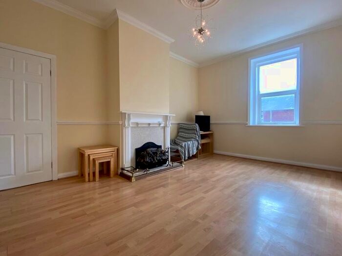 3 Bedroom Flat To Rent In Main Street, Crawcrook, Ryton, NE40