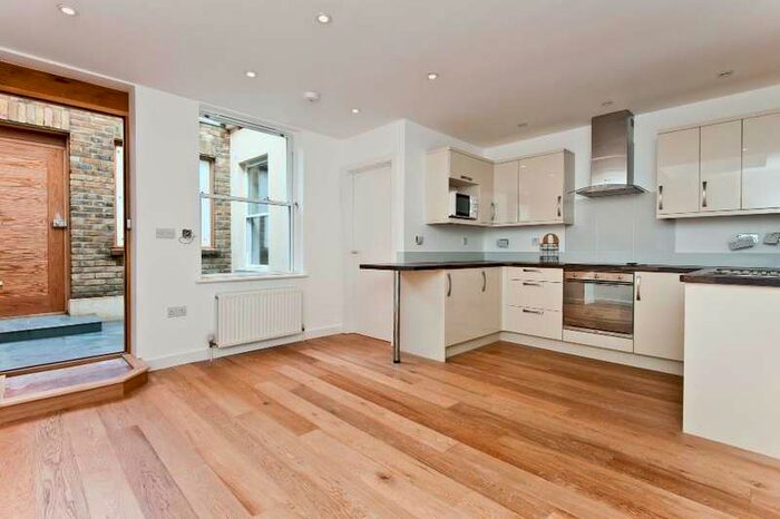 1 Bedroom Flat To Rent In Victoria Rise, SW4