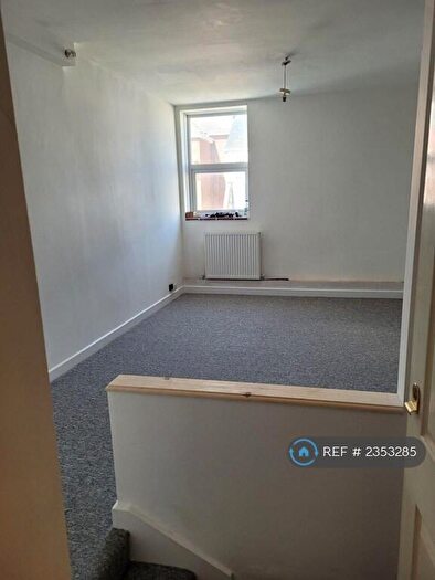 1 Bedroom Flat To Rent In Great George Street, Weymouth, DT4