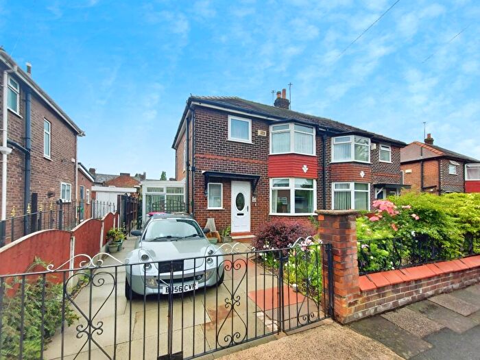 3 Bedroom Semi-Detached House For Sale In Laburnum Avenue, Eccles, M30