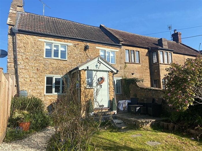 2 Bedroom End Of Terrace House To Rent In Lower Street, Merriott, TA16