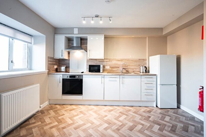 2 Bedroom Flat To Rent In High Mill Court, West End, Dundee, DD2