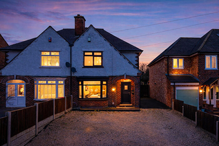 3 Bedroom Semi-Detached House For Sale In Nottingham Road, Newthorpe, NG16