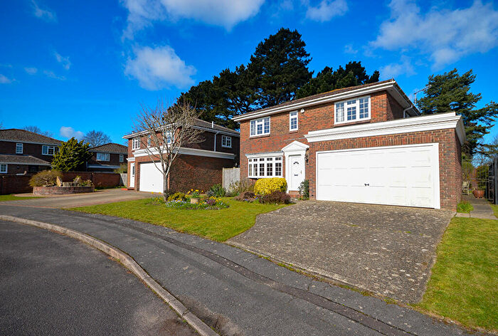 4 Bedroom Detached House For Sale In Sandringham Gardens, Bournemouth, BH9