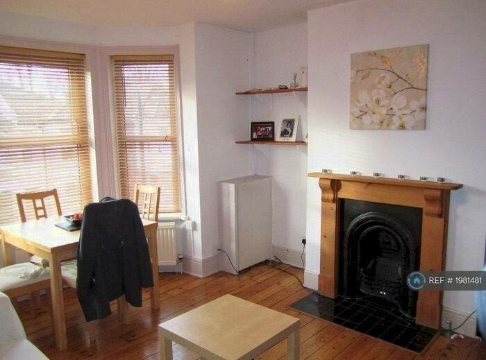 1 Bedroom Flat To Rent In Burlington Road, Southampton, SO15