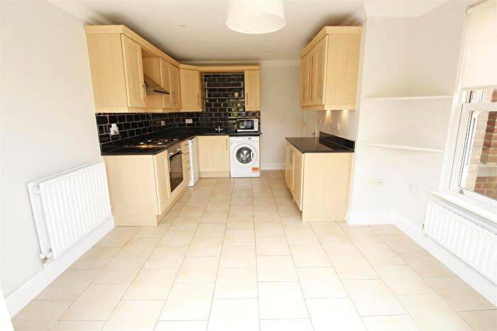 2 Bedroom Cottage To Rent In Coldharbour Road, Pyrford, GU22