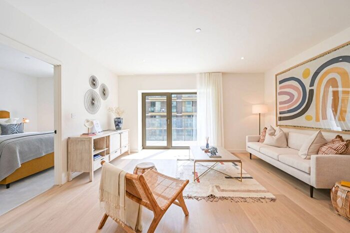 2 Bedroom Flat For Sale In Riverscape, Royal Docks, E16