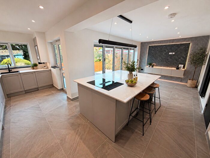 4 Bedroom Semi-Detached House For Sale In Eskdale Avenue, Blackrod, Bolton, Greater Manchester, BL6