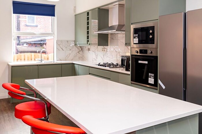 5 Bedroom Semi Detached House To Rent In Richmond Avenue, Leeds, LS6