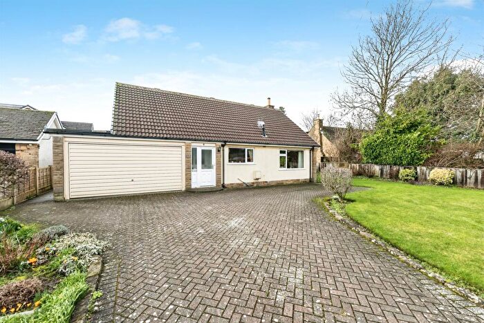 3 Bedroom Detached Bungalow For Sale In Rein Road, Morley, Leeds, LS27