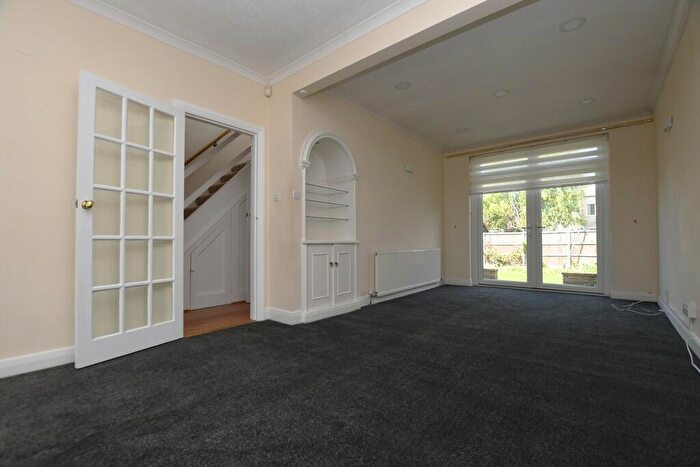 3 Bedroom Semi-Detached House To Rent In Aldersmead Avenue, Croydon, CR0