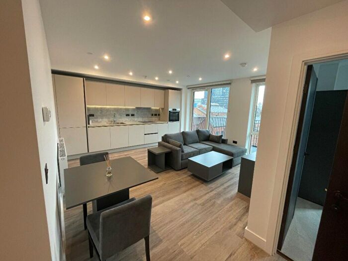 2 Bedroom Flat To Rent In Snow Hill Wharf, Shadwell Street, Birmingham, B4