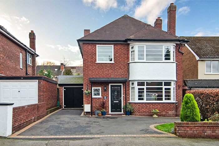 3 Bedroom Detached House For Sale In Manor Avenue, Cannock, WS11