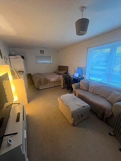 Studio To Rent In Beaulieu Court, Hillcroft Crescent, Ealing Broadway, Ealing, W5