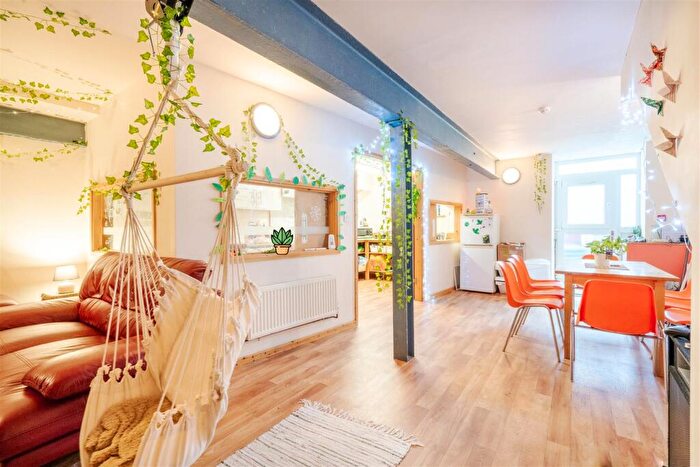 9 Bedroom House To Rent In B Fawcett Street, Sheffield, S3