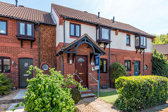 2 Bedroom Terraced House For Sale In Pegasus Close, Hamble-le-rice, Hampshire, SO31