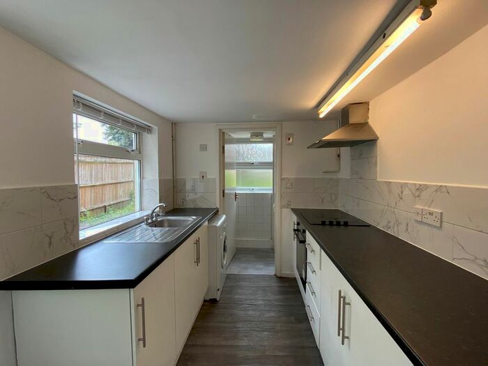 1 Bedroom Flat To Rent In Waterloo Road, Southampton, SO15